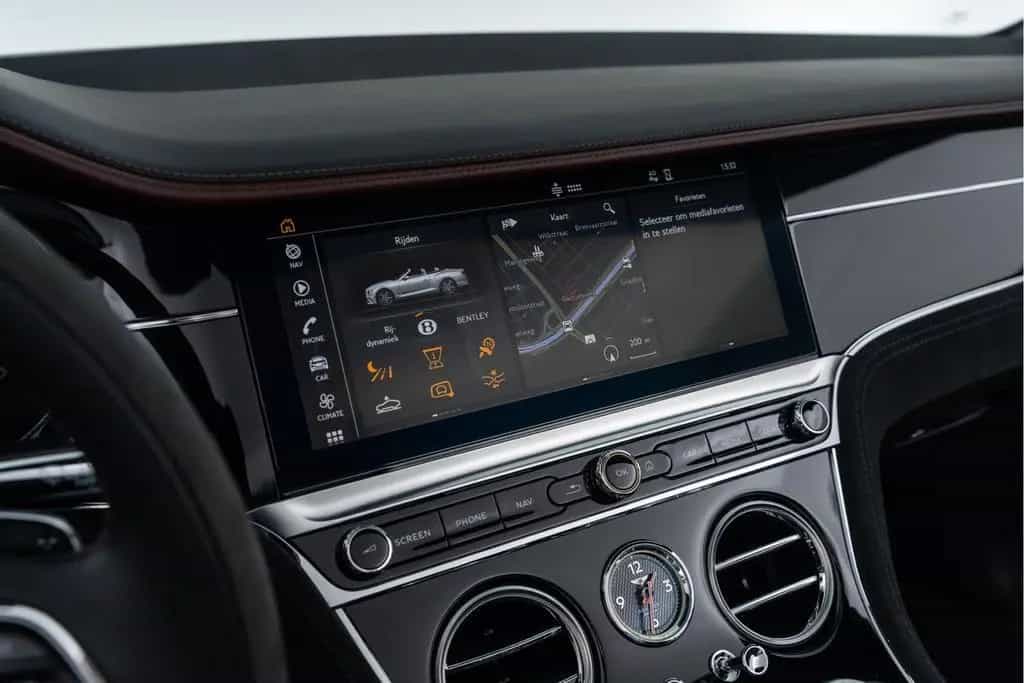 Bentley Continental GTC Speed I Akrapovic I Carbon packa 07/2022-photo-29