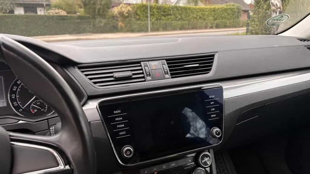 Skoda Superb 2.0 TDI SCR ACTIVE Combi ACTIVE 10/2019-photo-4