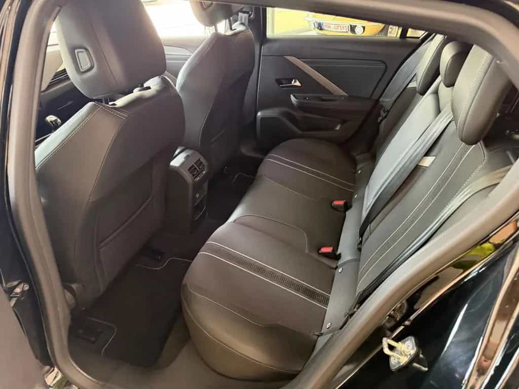 Opel Astra 1.2 Turbo 96kW GS Line 02/2023-photo-5