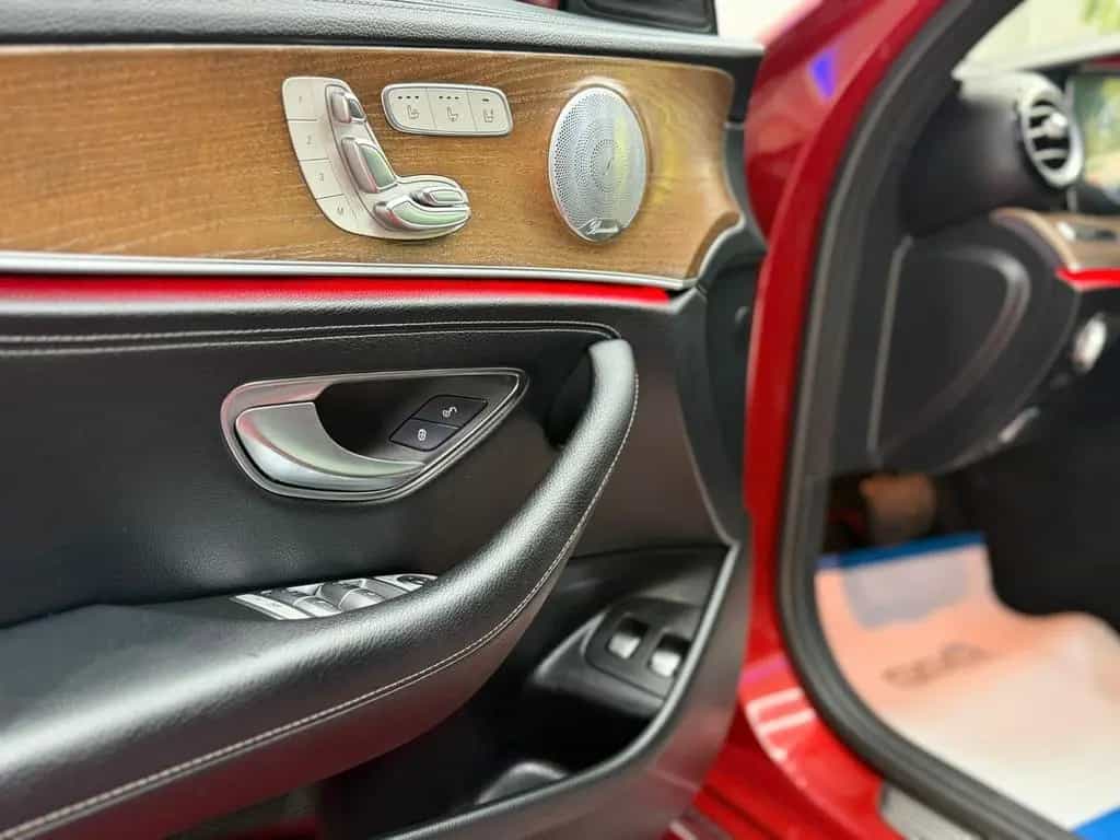 Mercedes-Benz E-Class 400 4M AMG-Line/Widescreen/ACC/Sitzklima/AirM 03/2017-photo-16