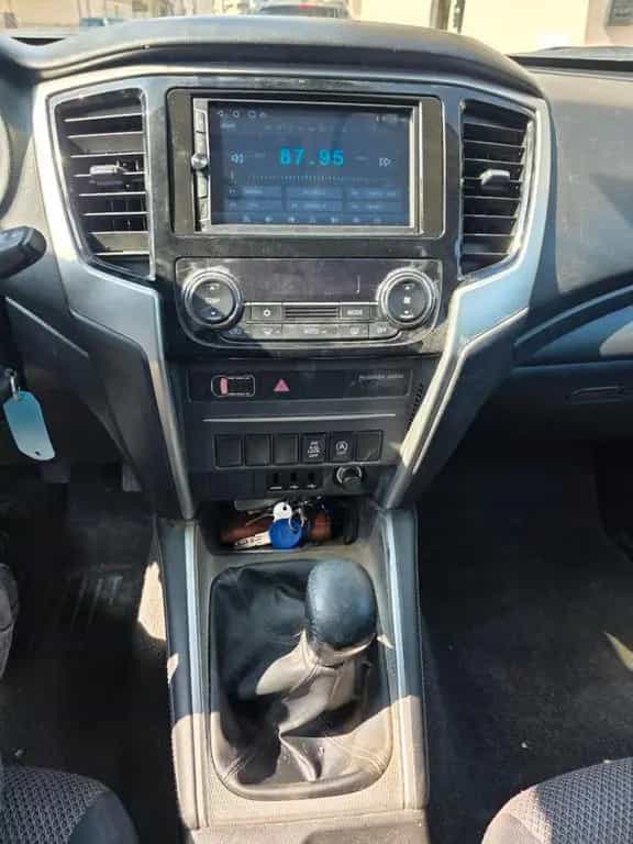 Mitsubishi L200 2.3 D Club Cab 4x4 Super Select 03/2020-photo-11