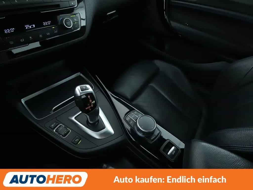 BMW 2 Series 220d M Sport Aut.*NAVI*TEMPO*LED*CAM*SHZ* 11/2017-photo-24