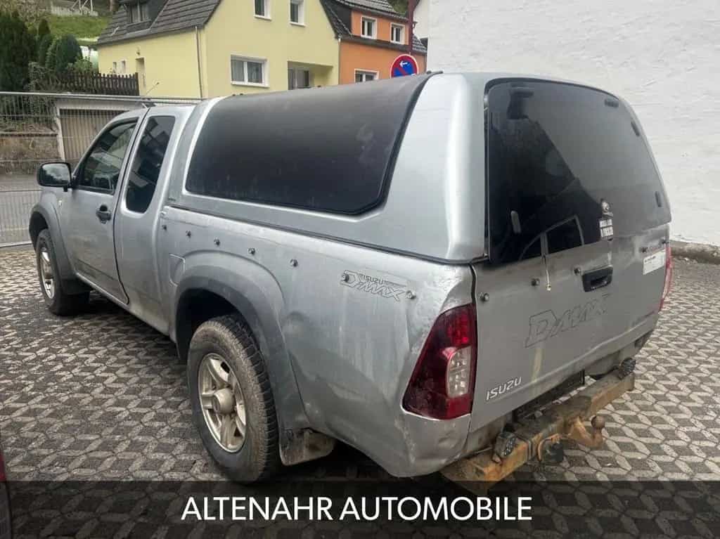 Isuzu D-Max 4WD * TÜV* 10/2011-photo-2