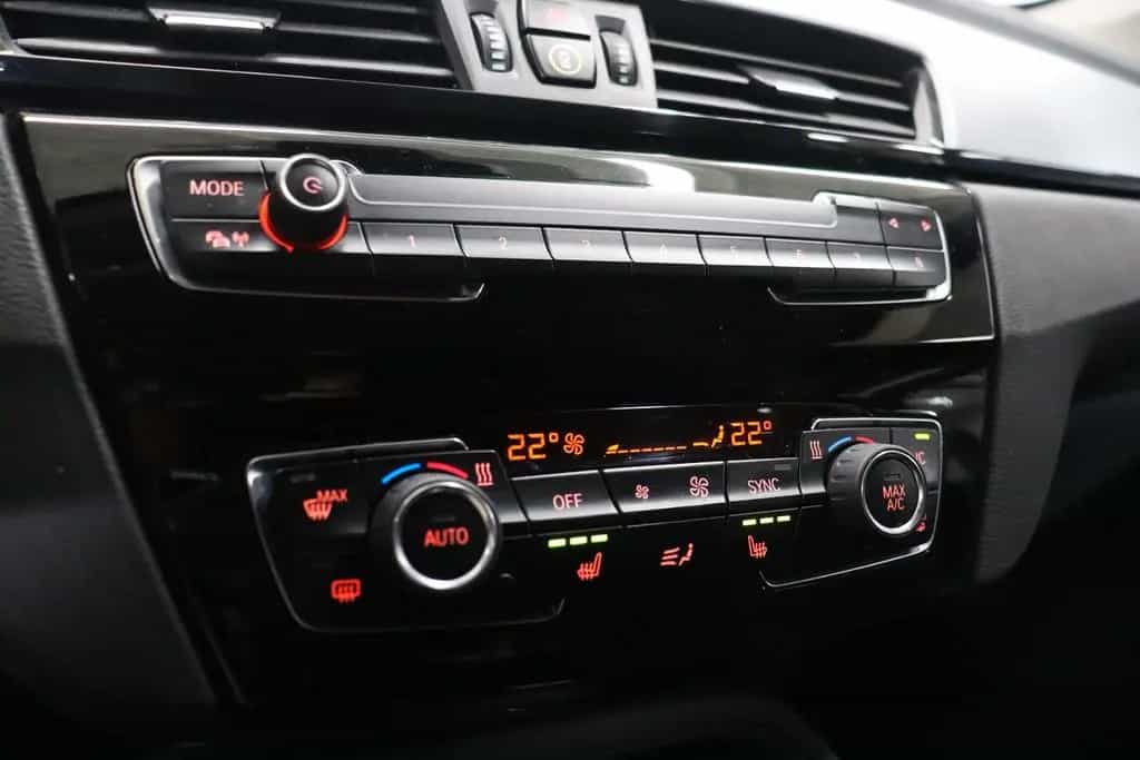 BMW X1 xDrive 20i Sport*NAVI*LED*SHZ*KLIMA*2.HD 11/2019-photo-22