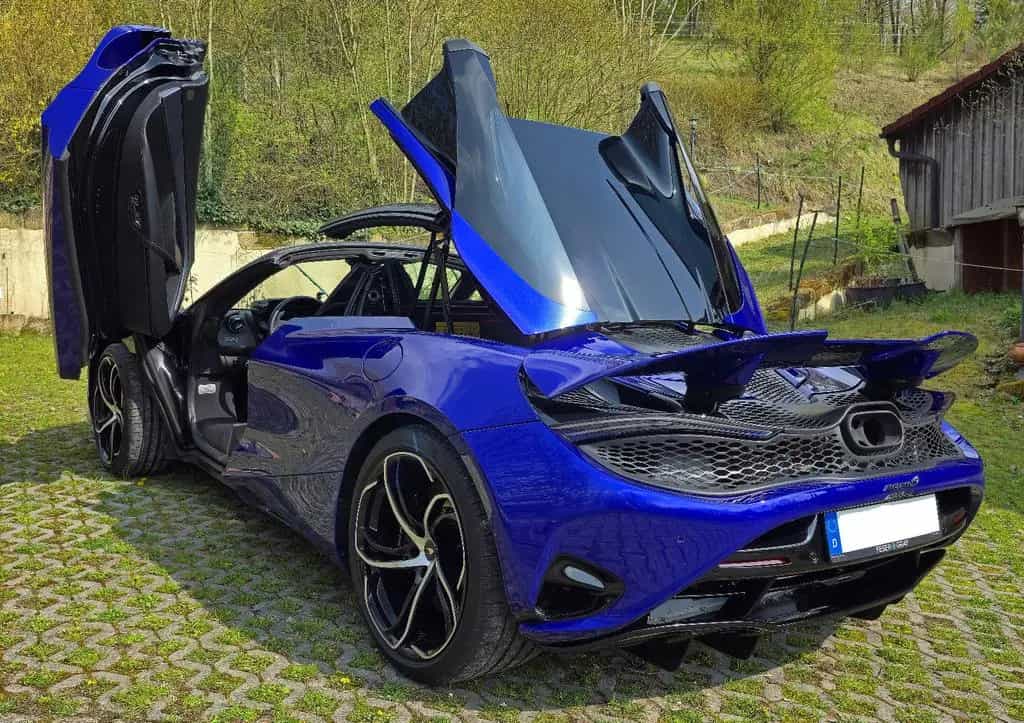 McLaren 750S Tanzanite Blue 08/2023-photo-11