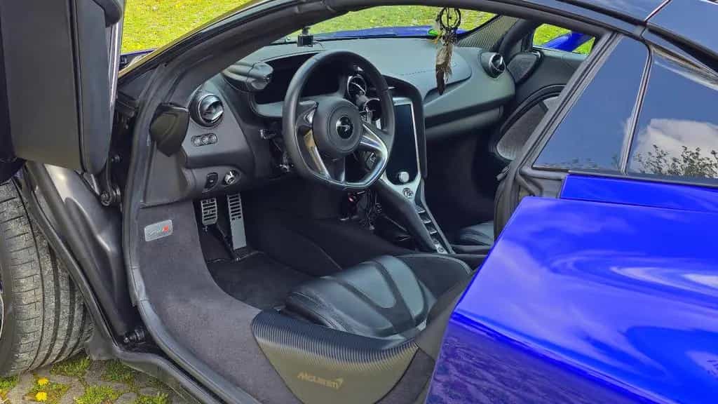 McLaren 750S Tanzanite Blue 08/2023-photo-6