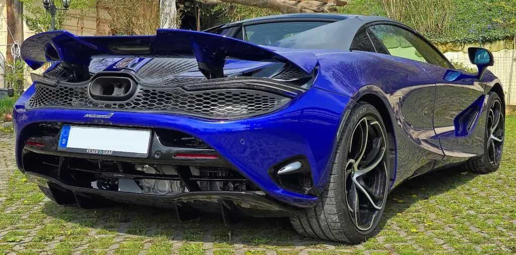 McLaren 750S Tanzanite Blue 08/2023-photo-9