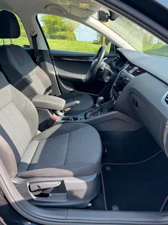 Skoda Style 4x4 | AUTOMATIK, LED, TEMPOMAT, KEYLESS 06/2018-photo-16