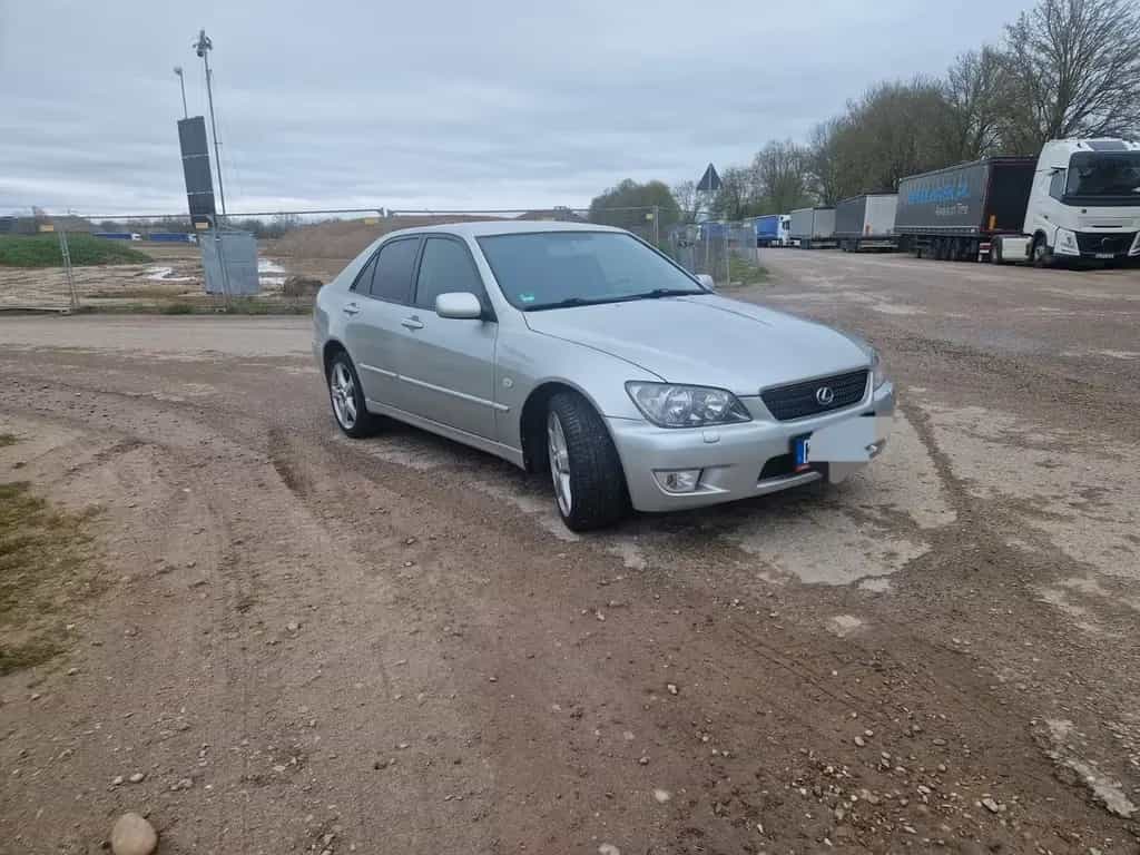 Lexus IS 200, Xenon, Alu, Service Neu 12/2003-photo-0