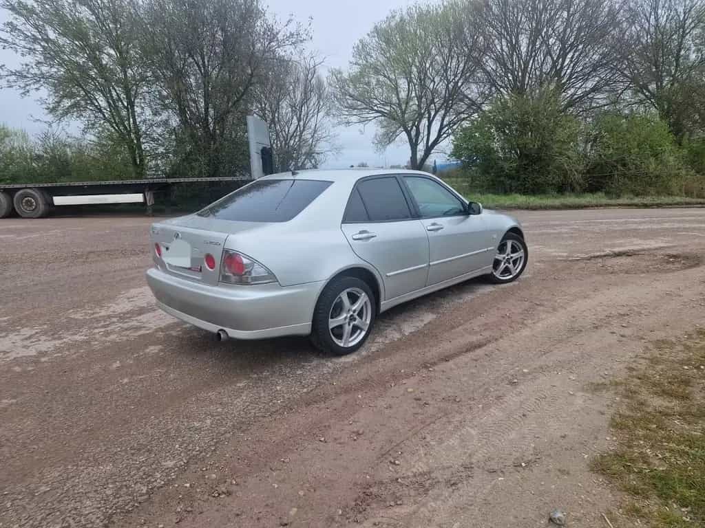 Lexus IS 200, Xenon, Alu, Service Neu 12/2003-photo-2