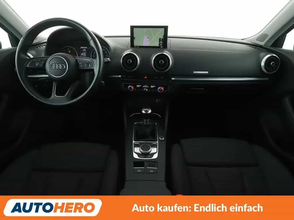 Audi A3 Sportback 1.6 TDI Sport *NAVI*XENON*TEMPO*PDC 03/2018-photo-11
