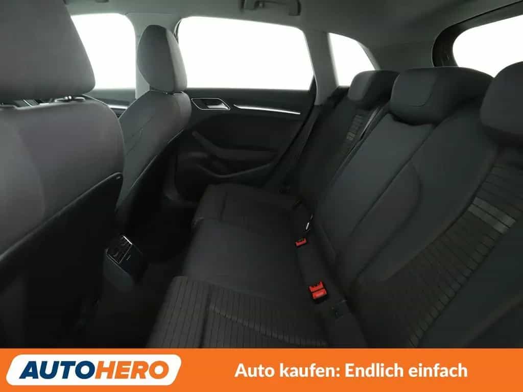 Audi A3 Sportback 1.6 TDI Sport *NAVI*XENON*TEMPO*PDC 03/2018-photo-13