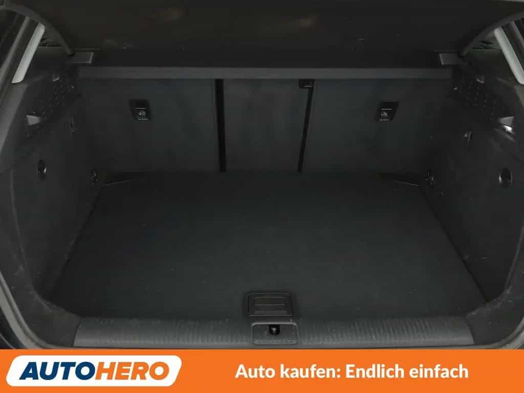 Audi A3 Sportback 1.6 TDI Sport *NAVI*XENON*TEMPO*PDC 03/2018-photo-17