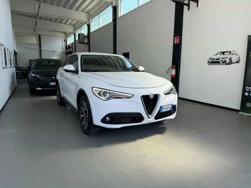 Alfa Romeo Stelvio 2.2 Turbodiesel 210 CV AT8 Q4 12/2019-photo-3