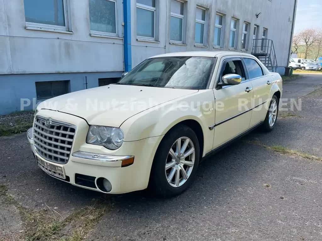 Chrysler 300C NEU Motor ca.88567 gelaufen 07/2006-photo-0