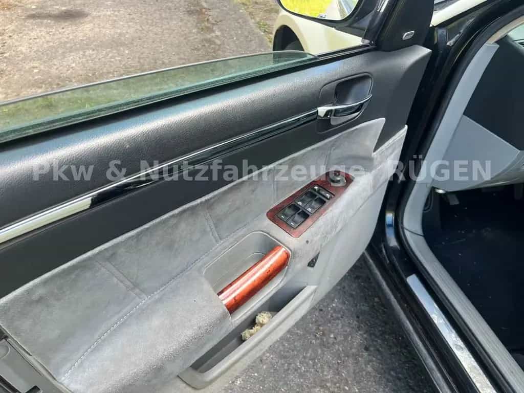 Chrysler 300C NEU Motor ca.88567 gelaufen 07/2006-photo-10