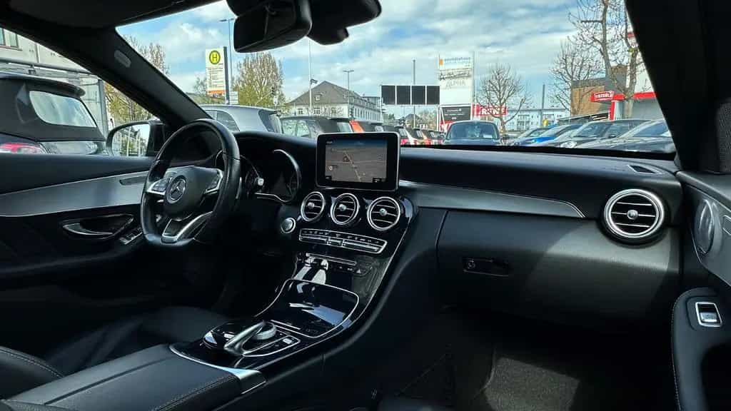 Mercedes-Benz C 250 d T AMG LINE! DISTR+! HUD! PANO! 360°! ILS! 12/2017-photo-10