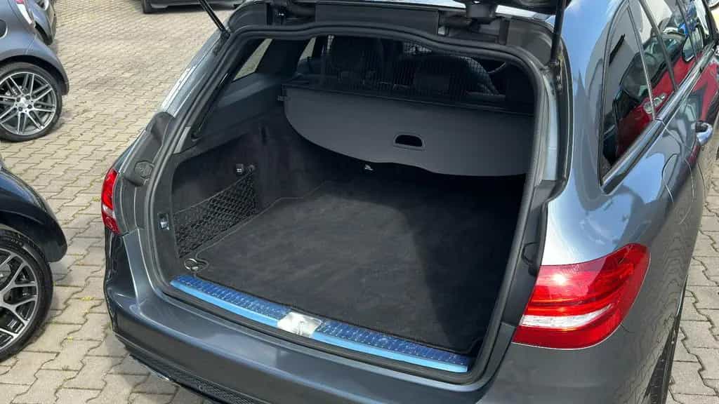 Mercedes-Benz C 250 d T AMG LINE! DISTR+! HUD! PANO! 360°! ILS! 12/2017-photo-18