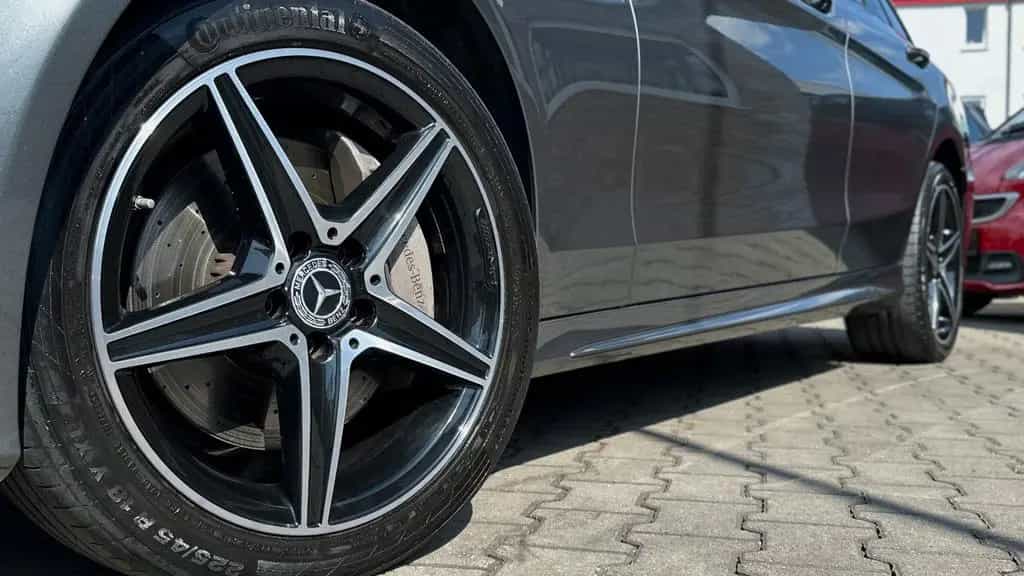 Mercedes-Benz C 250 d T AMG LINE! DISTR+! HUD! PANO! 360°! ILS! 12/2017-photo-21