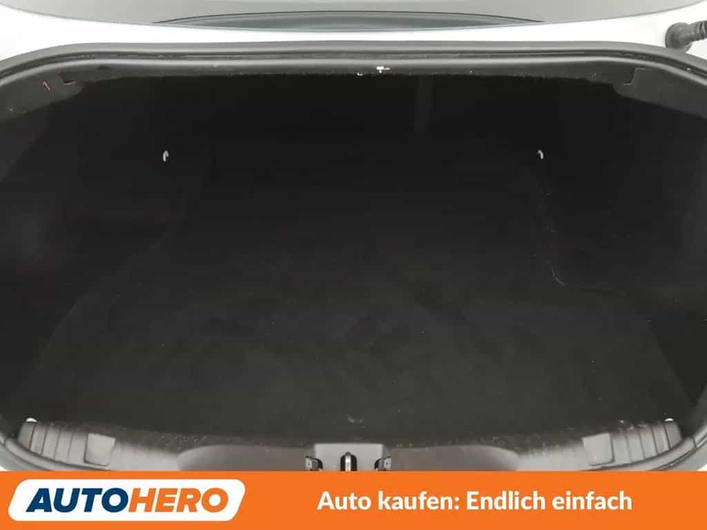 Jaguar XF 2.2 D Aut*NAVI*XENON*TEMPO*CAM*PDC*SHZ* 08/2015-photo-17