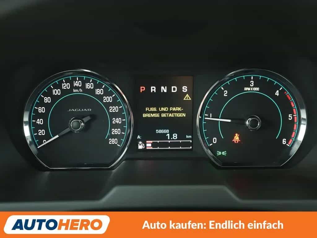 Jaguar XF 2.2 D Aut*NAVI*XENON*TEMPO*CAM*PDC*SHZ* 08/2015-photo-19