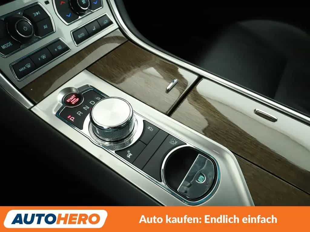 Jaguar XF 2.2 D Aut*NAVI*XENON*TEMPO*CAM*PDC*SHZ* 08/2015-photo-23