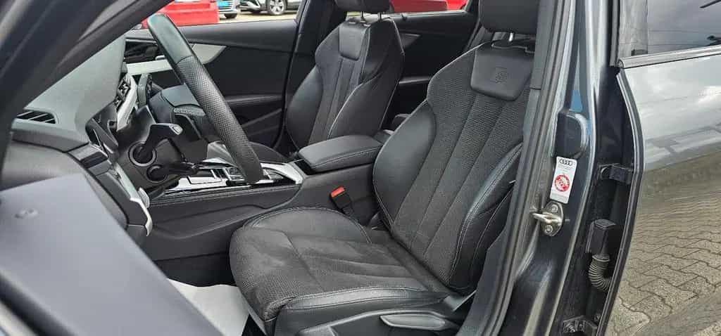 Audi A4 07/2021-photo-18