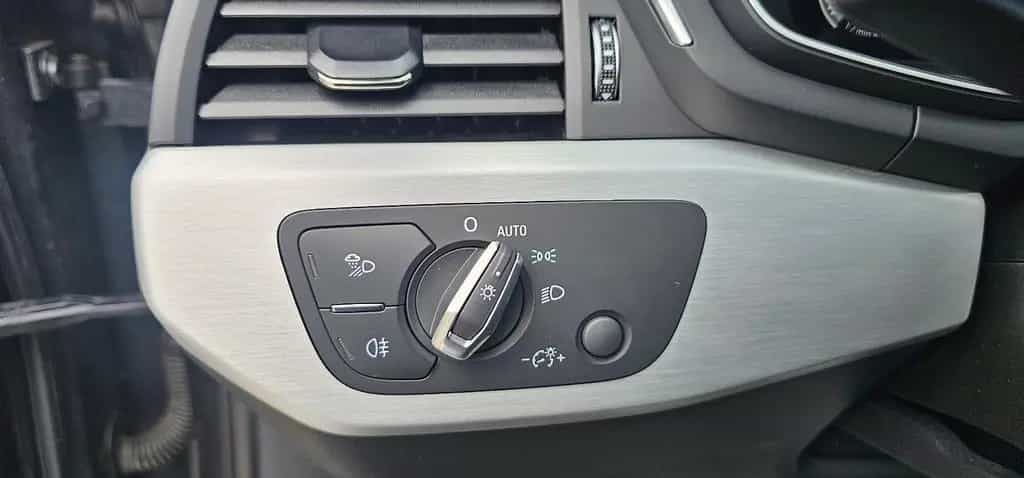 Audi A4 07/2021-photo-25