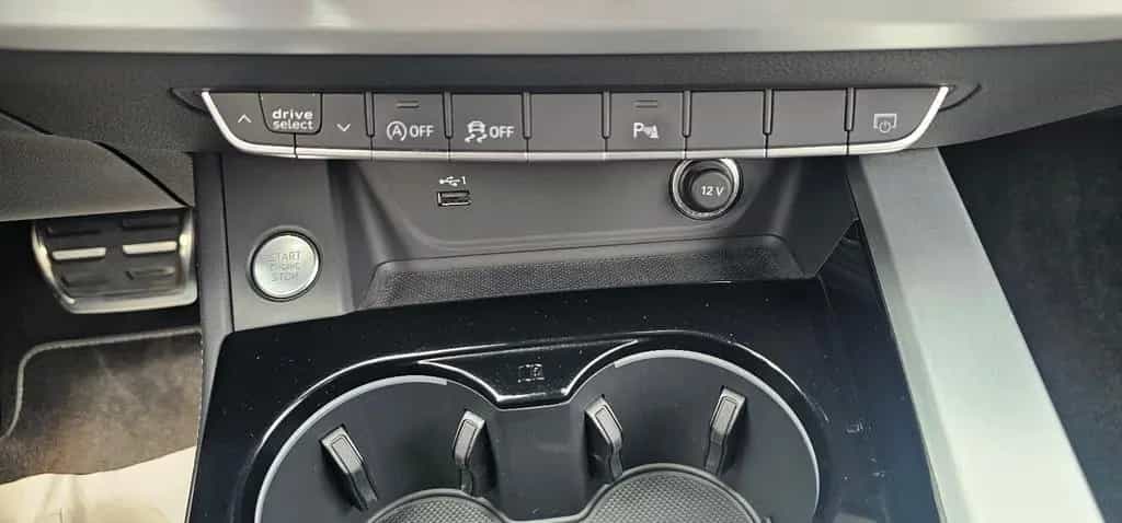 Audi A4 07/2021-photo-42
