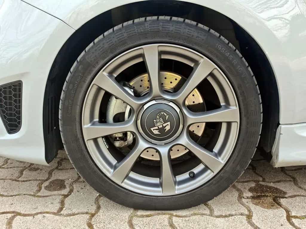 Abarth 595 C 1.4 Turbo T-Jet 165 CV Turismo 04/2022-photo-11