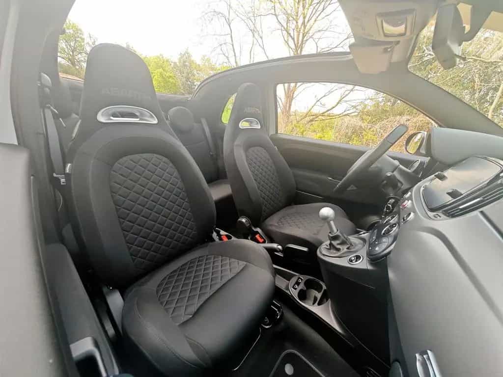 Abarth 595 C 1.4 Turbo T-Jet 165 CV Turismo 04/2022-photo-3