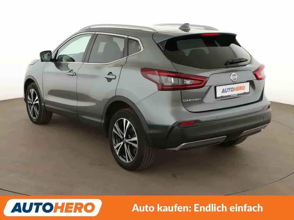 Nissan Qashqai 1.3 DIG-T N-Connecta Aut*NAVI*TEMPO*CAM* 03/2020-photo-3