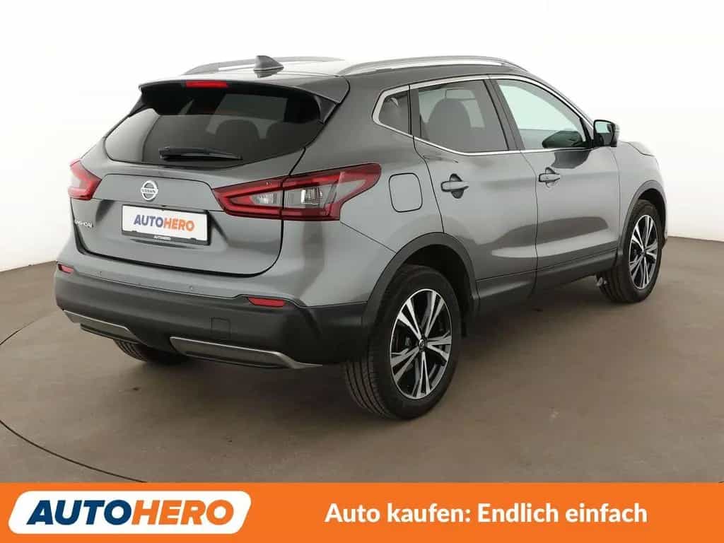 Nissan Qashqai 1.3 DIG-T N-Connecta Aut*NAVI*TEMPO*CAM* 03/2020-photo-5