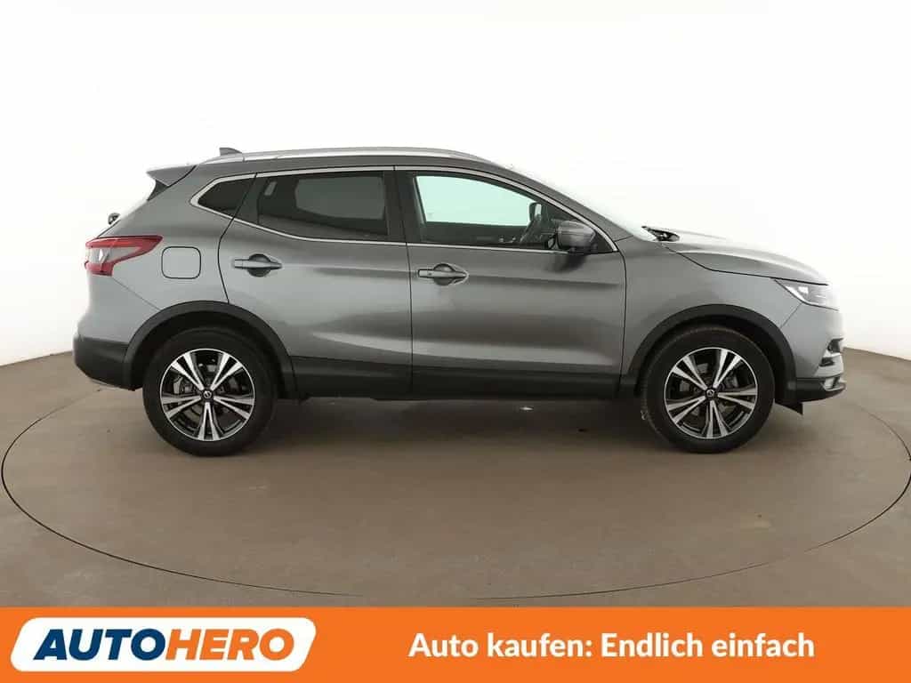 Nissan Qashqai 1.3 DIG-T N-Connecta Aut*NAVI*TEMPO*CAM* 03/2020-photo-6