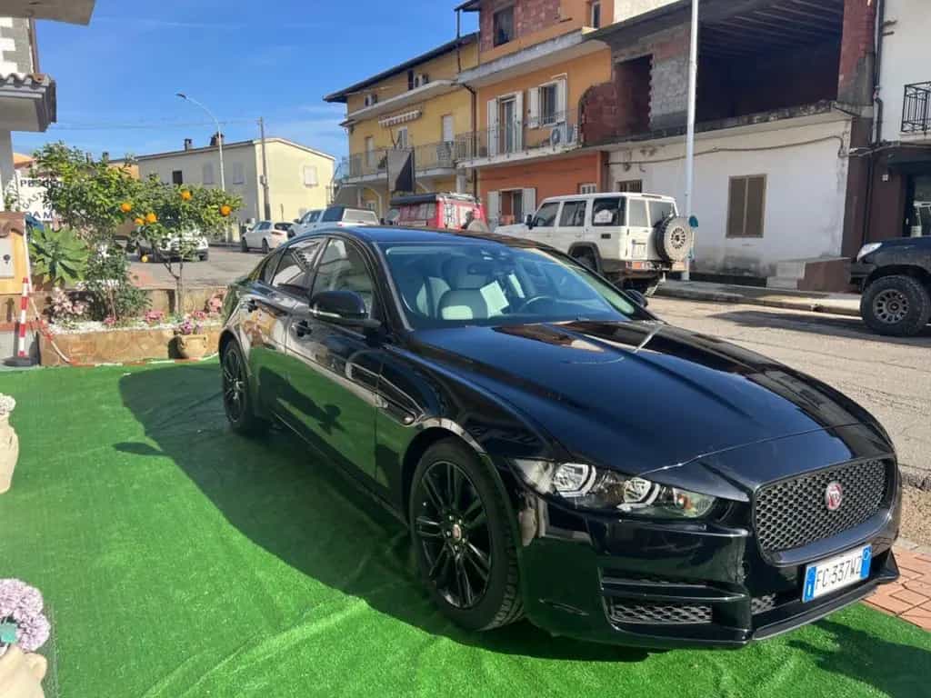 Jaguar XE 2.0 D Turbo aut. Portfolio 03/2016-photo-1