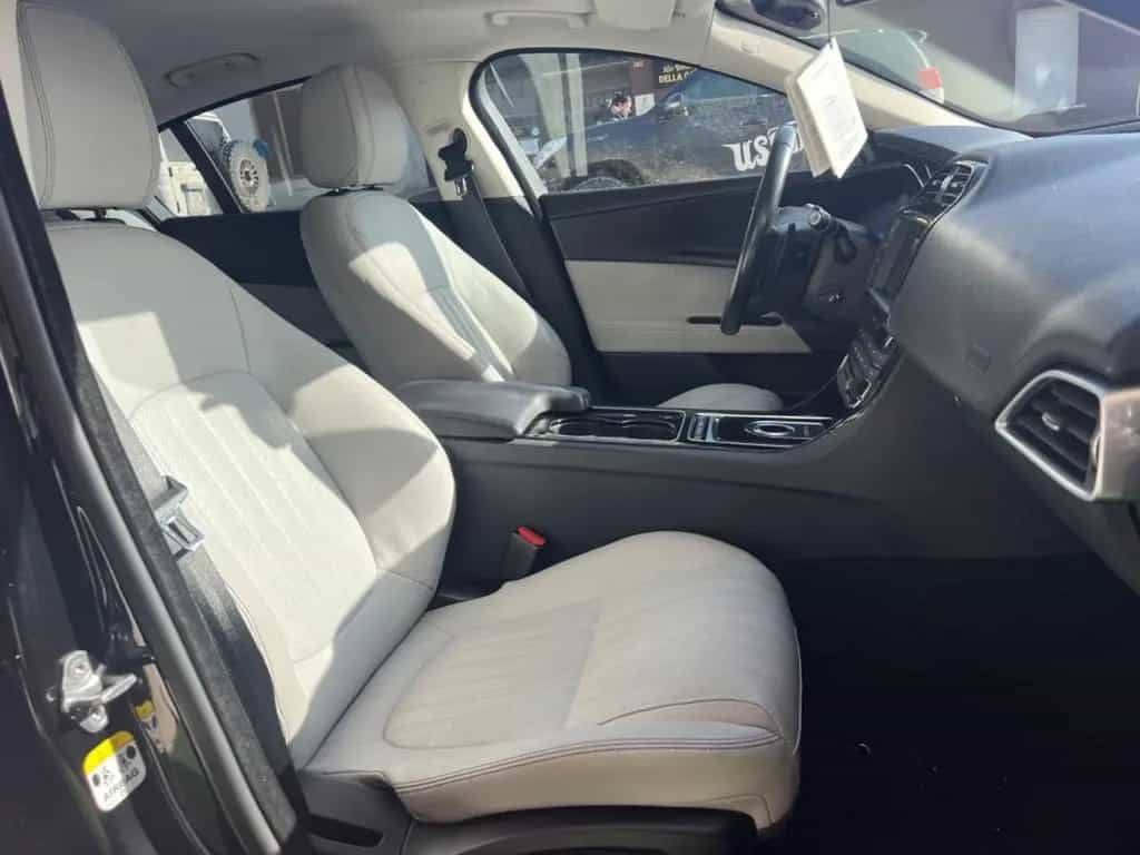 Jaguar XE 2.0 D Turbo aut. Portfolio 03/2016-photo-11