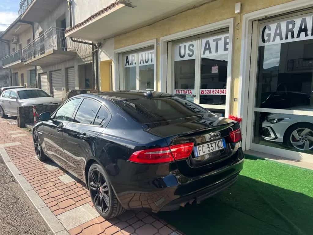 Jaguar XE 2.0 D Turbo aut. Portfolio 03/2016-photo-7