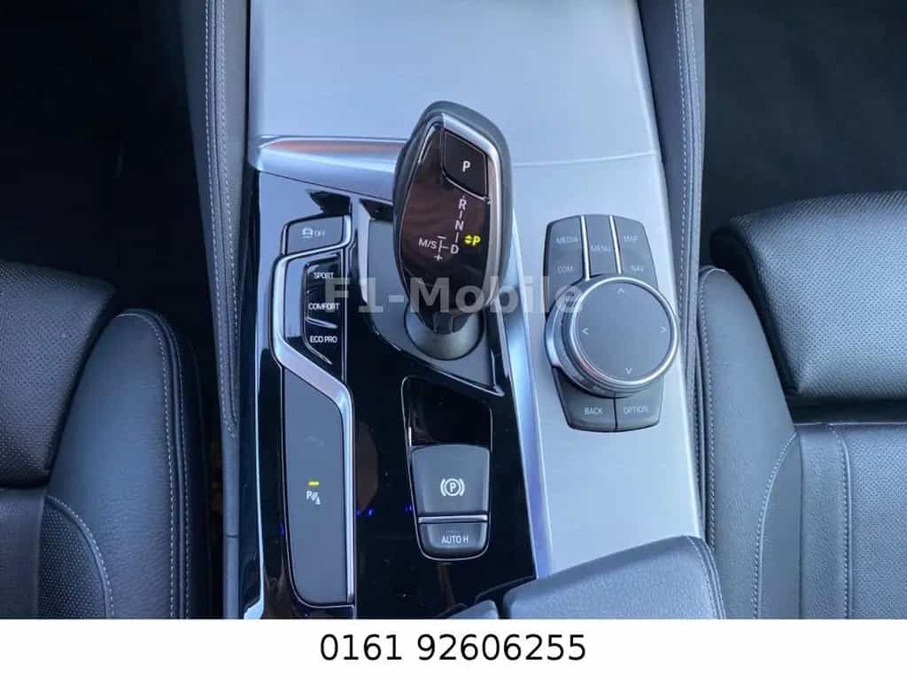 BMW 5 Series d M Sport  Paket 1 Jahre BMW Garantie 04/2019-photo-21