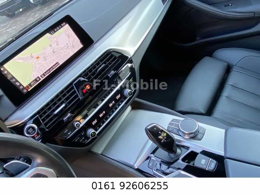 BMW 5 Series d M Sport  Paket 1 Jahre BMW Garantie 04/2019-photo-35