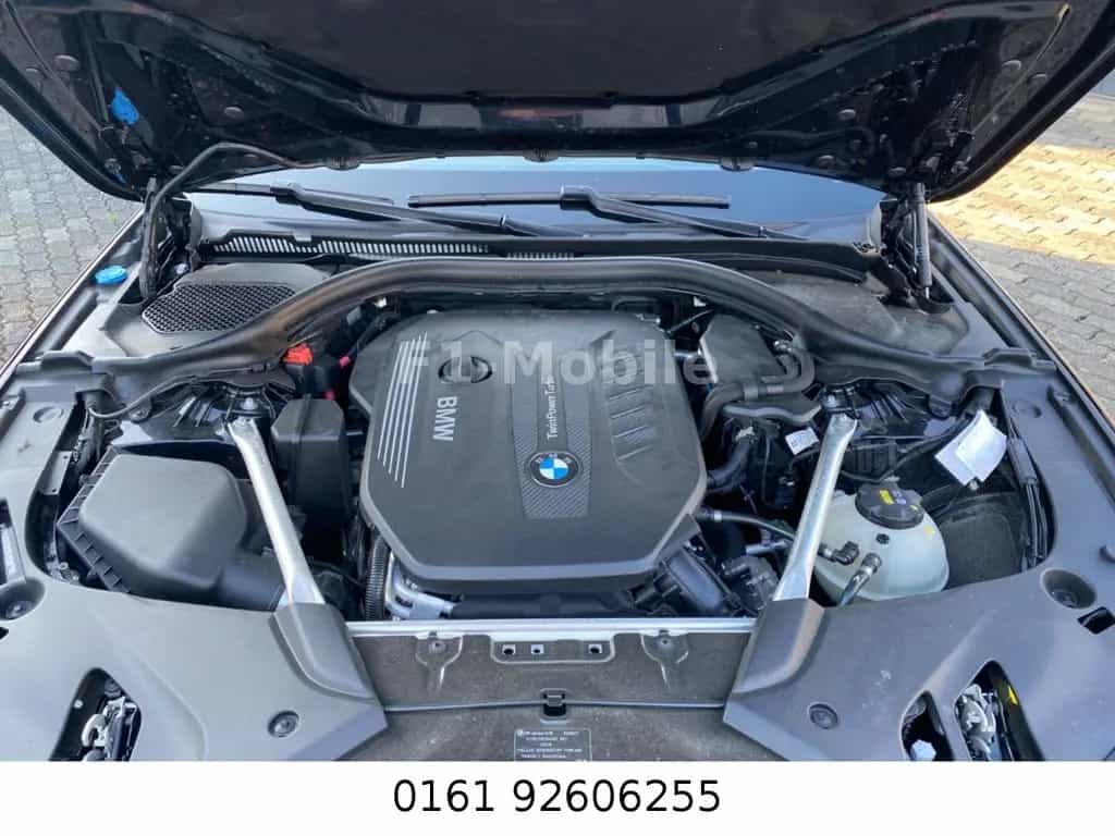 BMW 5 Series d M Sport  Paket 1 Jahre BMW Garantie 04/2019-photo-39