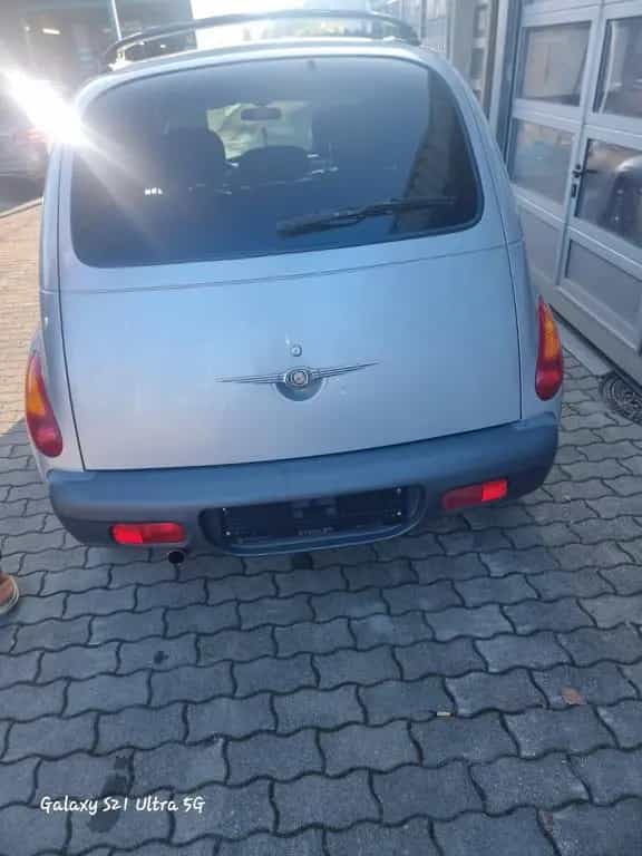 Chrysler PT Cruiser Limited 2.0 Auto Limited 11/2001-photo-2