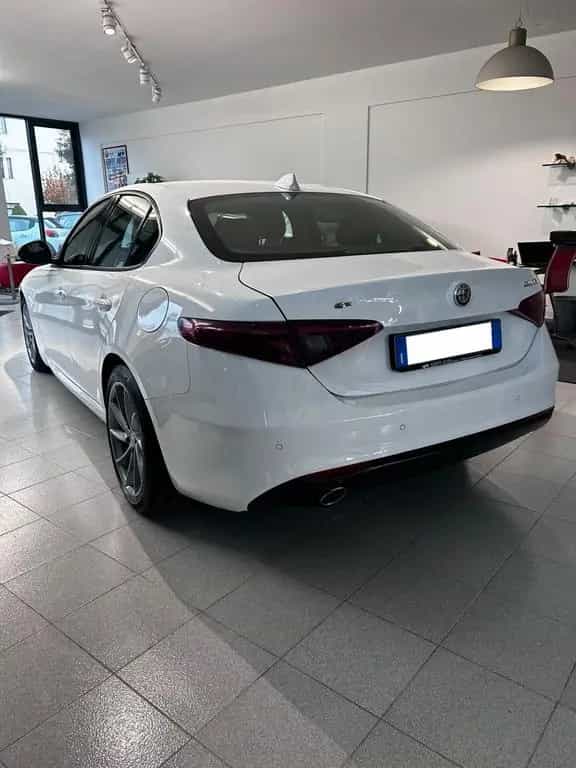 Alfa Romeo Giulia 2.2 Turbodiesel 180 CV AT8 Sup 11/2017-photo-1