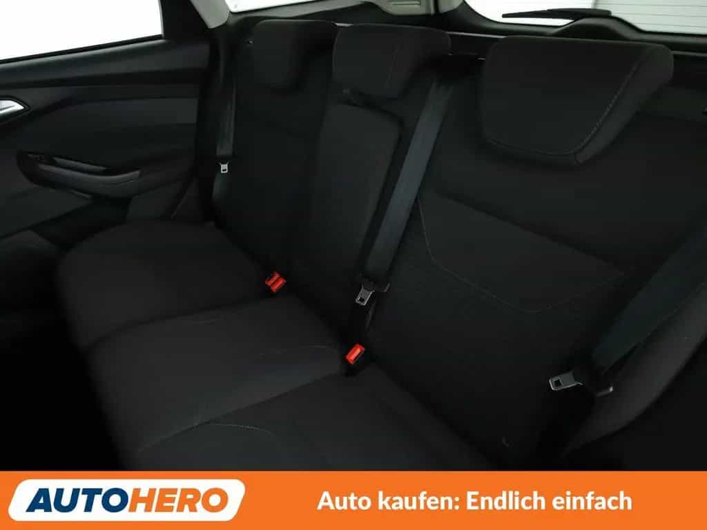 Ford Focus 2.0 TDCi Titanium Aut*NAVI*TEMPO*PDC*SHZ* 09/2016-photo-13