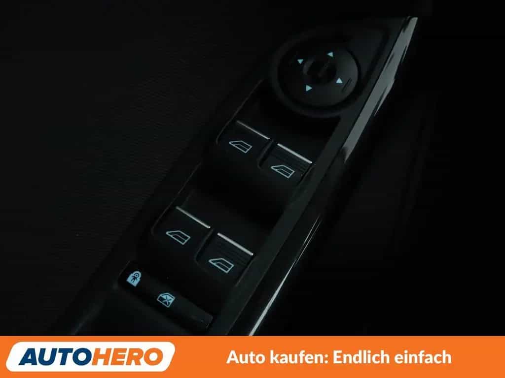 Ford Focus 2.0 TDCi Titanium Aut*NAVI*TEMPO*PDC*SHZ* 09/2016-photo-23