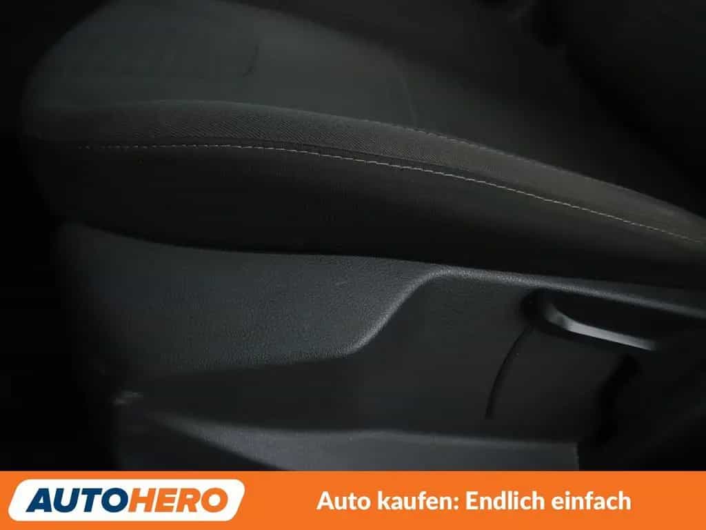 Ford Focus 2.0 TDCi Titanium Aut*NAVI*TEMPO*PDC*SHZ* 09/2016-photo-25