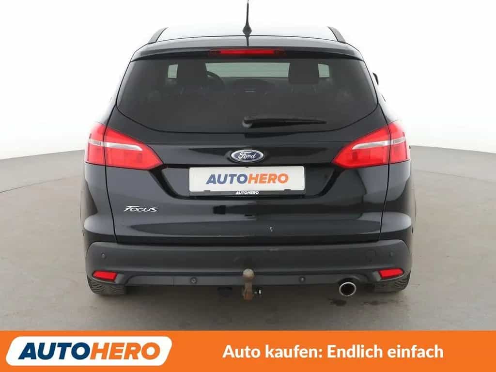 Ford Focus 2.0 TDCi Titanium Aut*NAVI*TEMPO*PDC*SHZ* 09/2016-photo-4