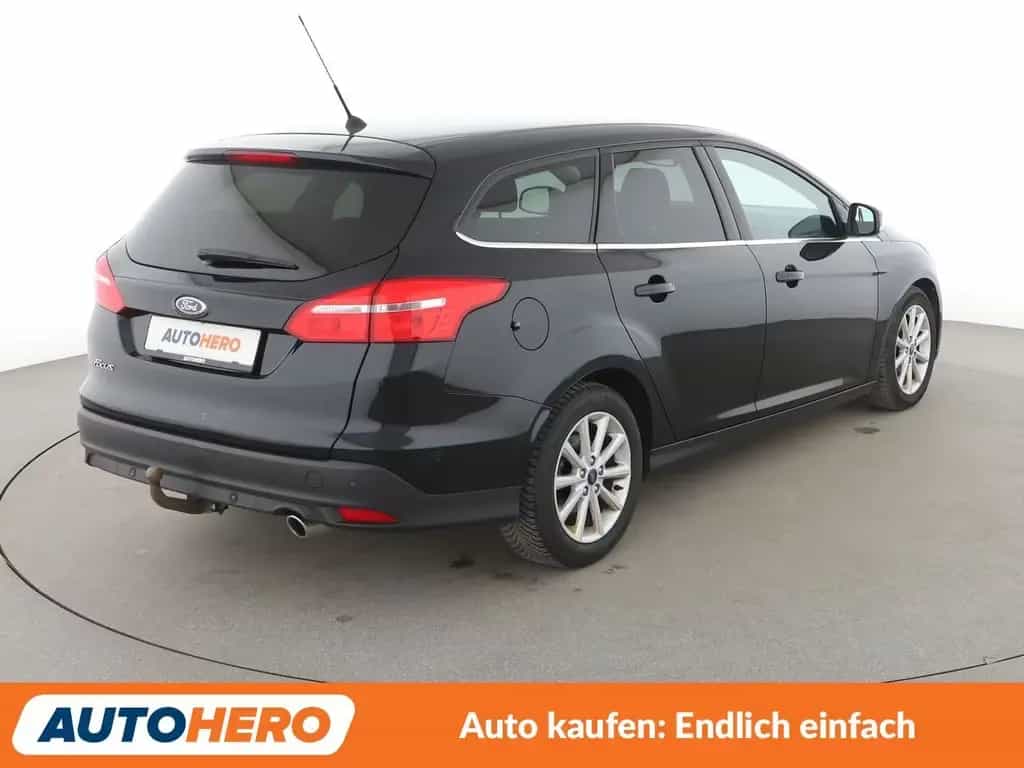 Ford Focus 2.0 TDCi Titanium Aut*NAVI*TEMPO*PDC*SHZ* 09/2016-photo-5