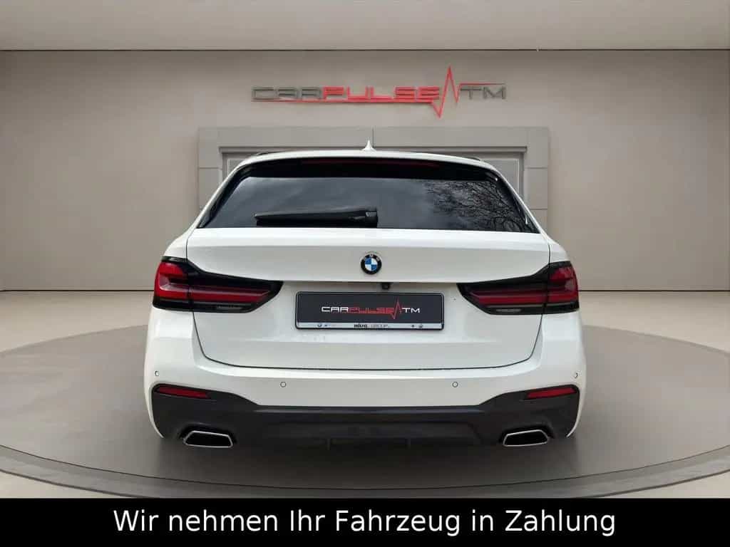 BMW 5 Series 520 d xDrive M Sport Paket Touring-TÜV NEU-1Hand 12/2021-photo-0