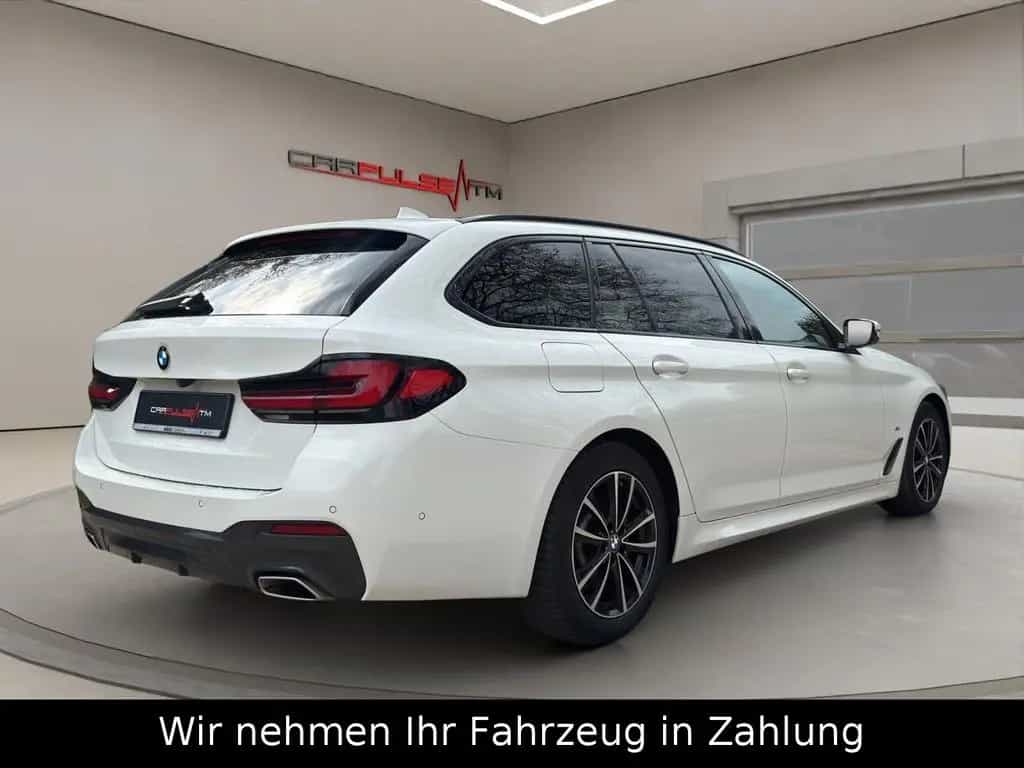 BMW 5 Series 520 d xDrive M Sport Paket Touring-TÜV NEU-1Hand 12/2021-photo-1