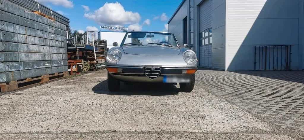 Alfa Romeo Spider 115 2,0 02/2026-photo-1